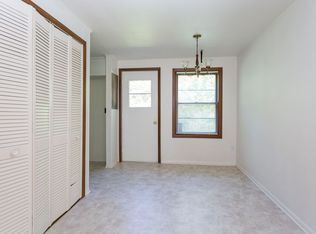 Foto del edificio - 166 Logan Ln