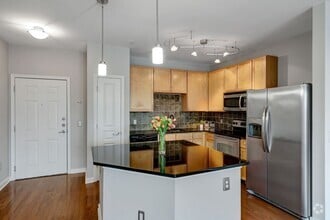 Building Photo - 3000 Vanderbilt Pl