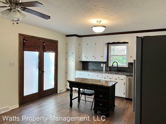 Building Photo - 5 br, 2.5 bath House - 119 Constituition Way