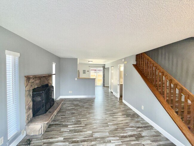 Foto del edificio - 7618 Lexington Manor Dr