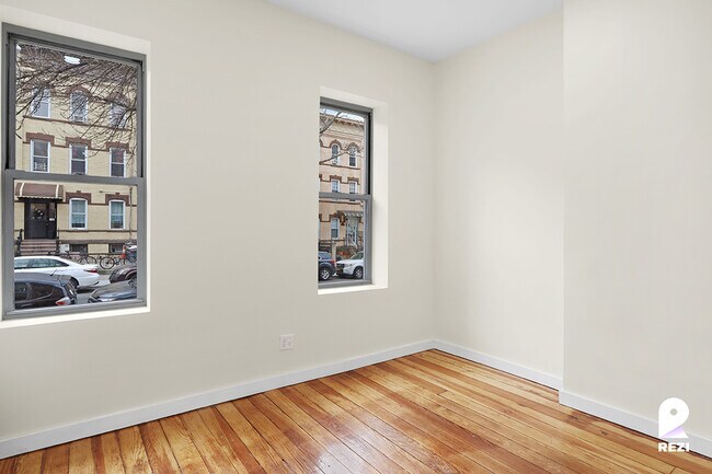Foto del edificio - 1525 Greene Ave