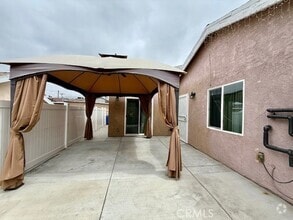 Building Photo - 10522 Mt Gleason Ave