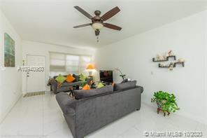 Building Photo - 4710 Pine Tree Dr