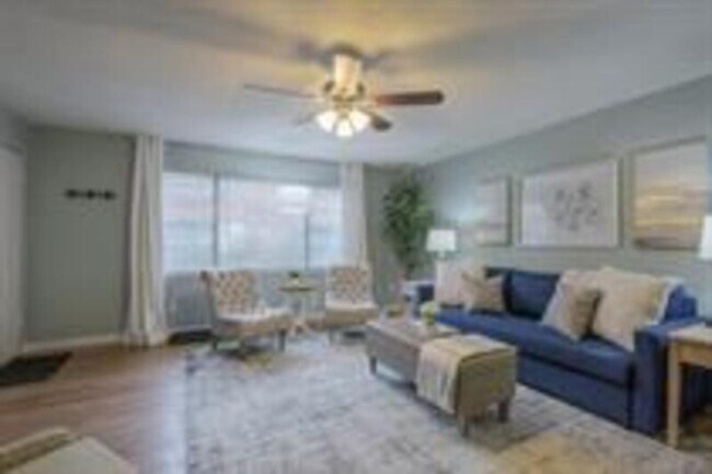Foto del edificio - 4104 Clark Ave