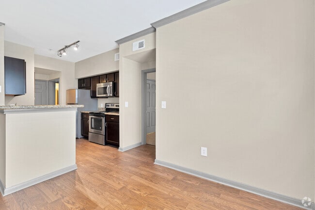 Interior Photo - Hadley Midtown