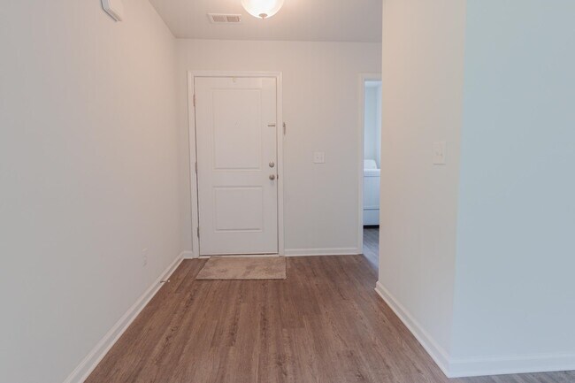 Foto del edificio - 591 Mossbank Loop