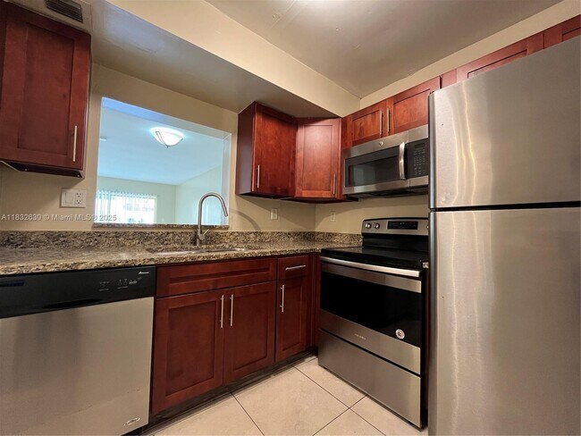 Foto del edificio - 3700 NW 21st St