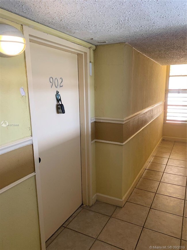 Foto del edificio - 801 NW 47th Ave