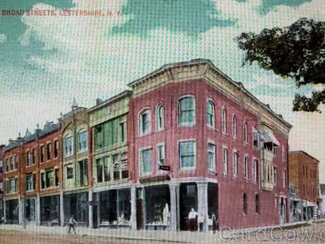 Building Photo - 17 Broad St