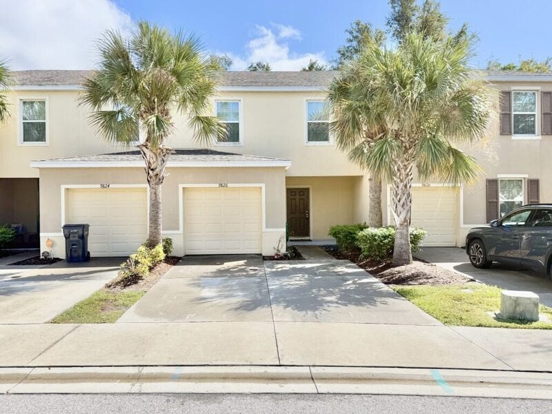 Foto principal - 9826 Hound Chase Dr