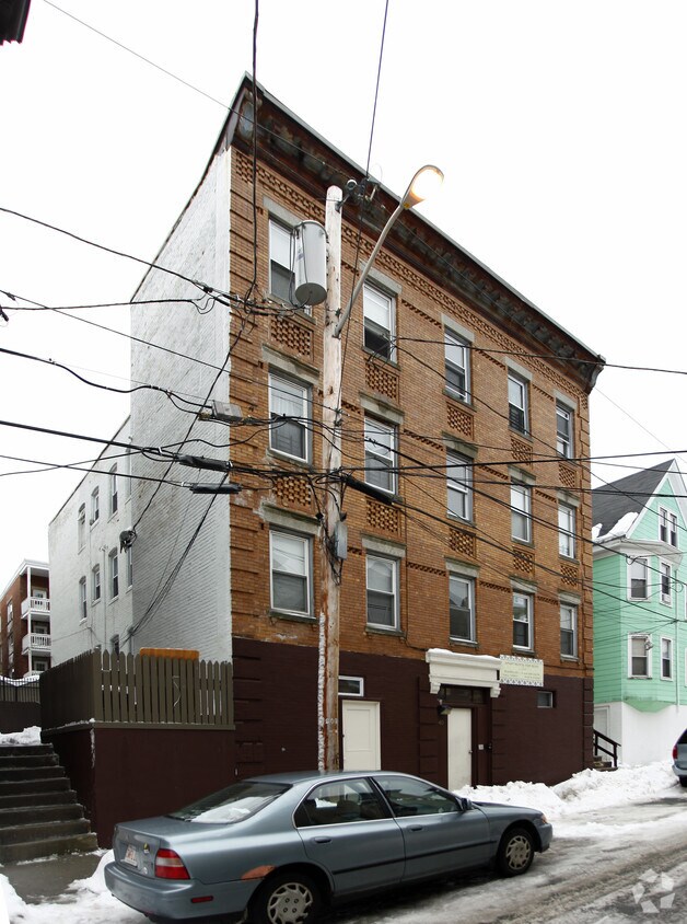 Building Photo - 40 Ward St