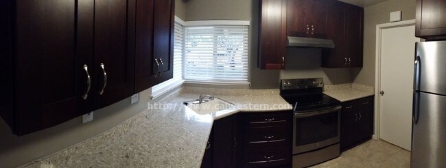 Foto del edificio - 950 Goodwin Ave