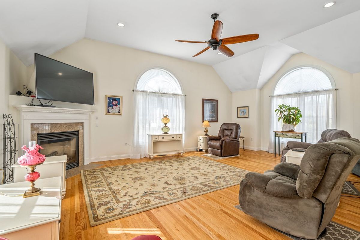 Foto del edificio - 20 Ordway Ln