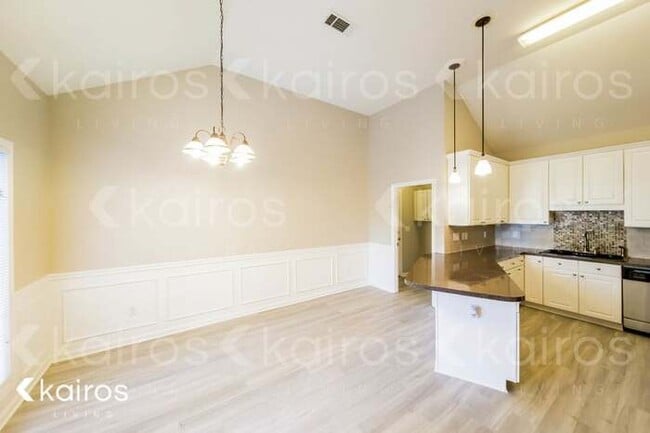 Building Photo - 8440 Plantation Crossing