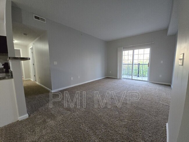 Foto del edificio - 898 Taylor Station Rd