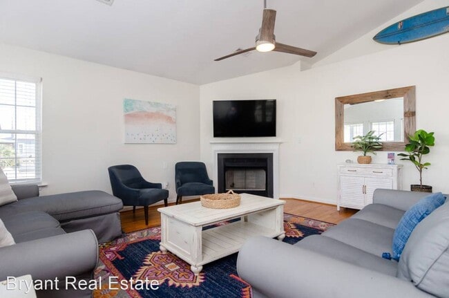 Building Photo - 3 br, 2 bath House - 305 Charlotte Avenue ...