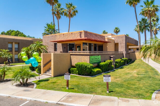 Building Photo - Avalon Hills