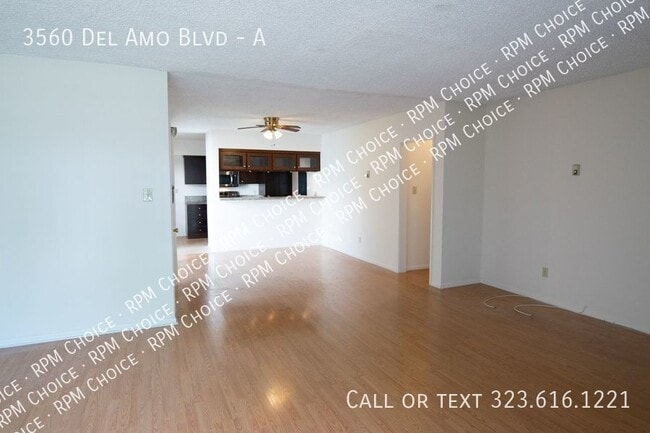 Building Photo - Large 3bd/2ba Front House 1700sqft with wa...