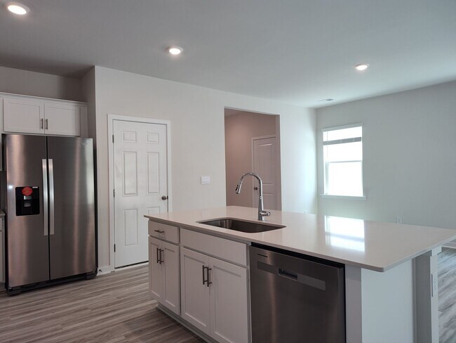 Foto del edificio - Beautiful home located in the Hamilton Woo...
