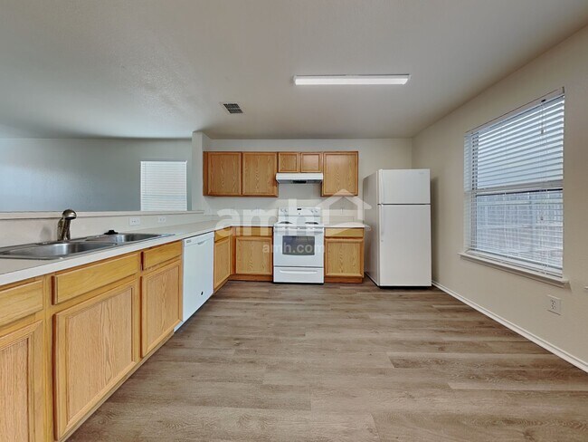 Foto del edificio - 1520 Wind Star Way