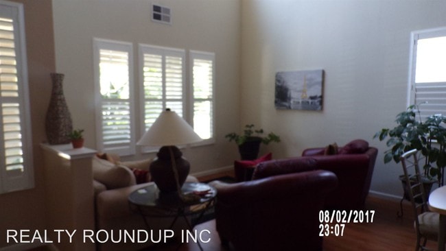 Building Photo - 9833 Pipit Way