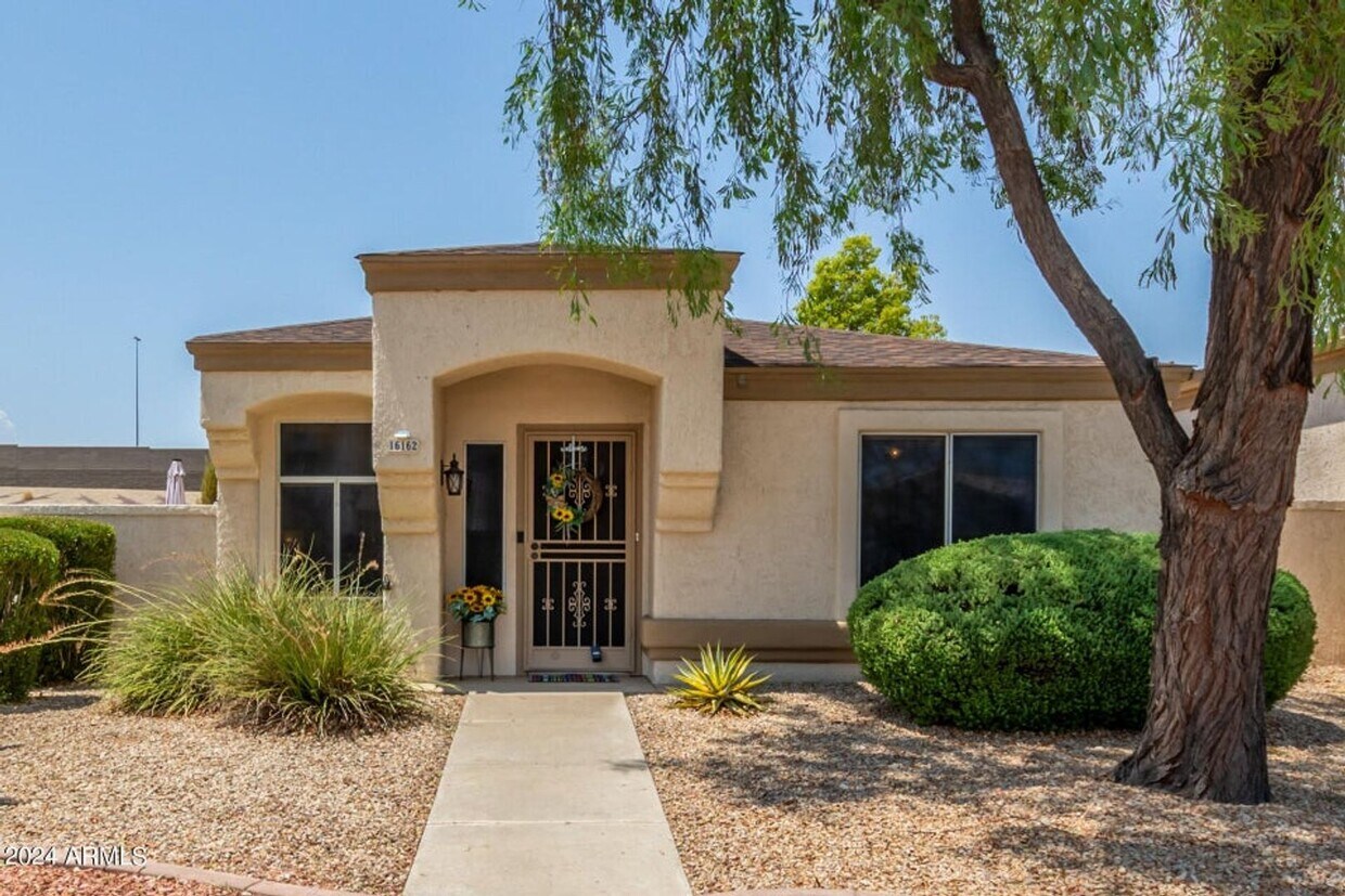 Primary Photo - Charming 2 bedroom home in Sun City West!!