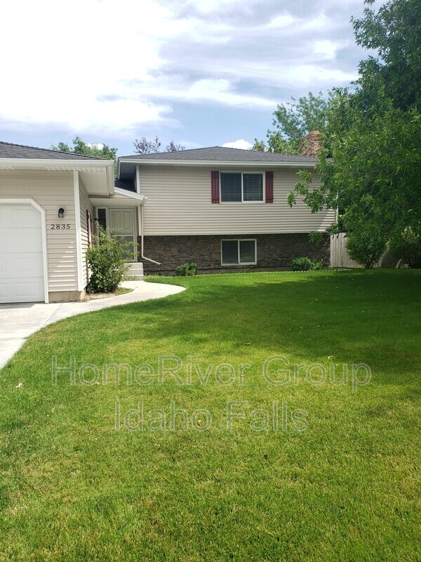 Building Photo - 2835 Balboa Dr