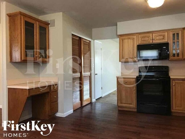 Building Photo - 4420 Santa Fe Ct