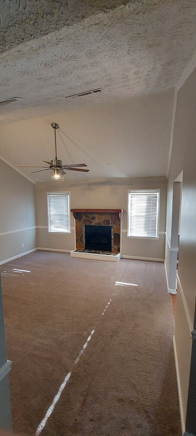 Foto del edificio - 10 Meadow Sweet Ln