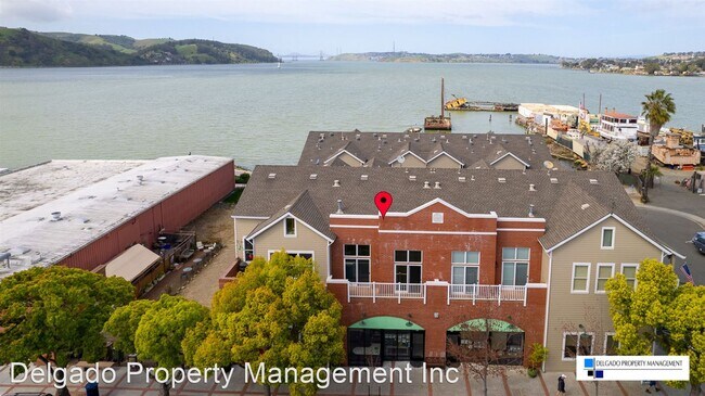 Foto del edificio - 3 br, 2 bath House - 217 First Street