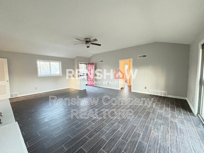 Foto del edificio - 3015 Laurencekirk Rd