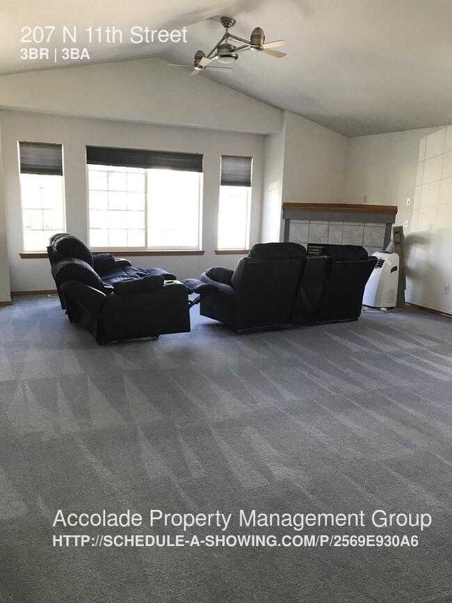 Great Selah Home with Huge Back Yard House for Rent in Selah, WA