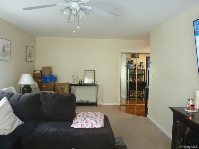 Foto del edificio - 143 Parkside Dr