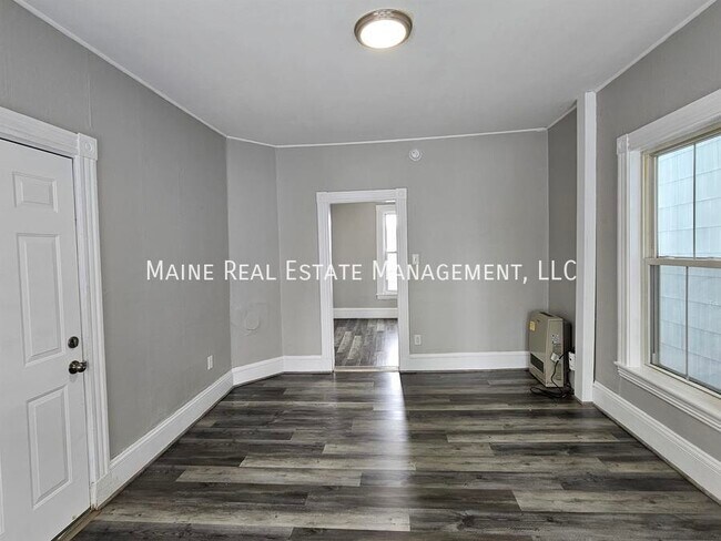 Building Photo - 144 Pierce St
