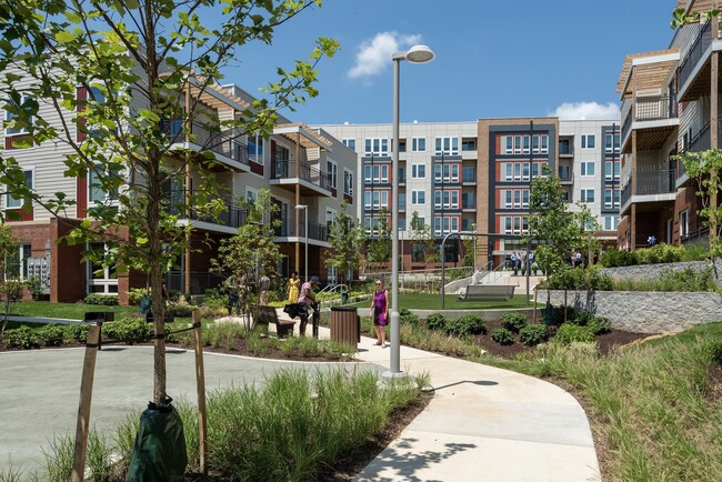 Building Photo - Allium Place