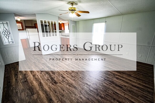 Foto del edificio - 2058 Suitts Store Rd