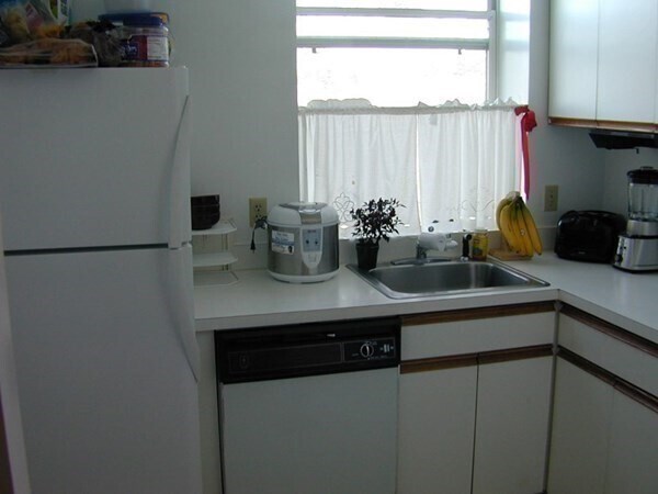 Primary Photo - 41 Morton St