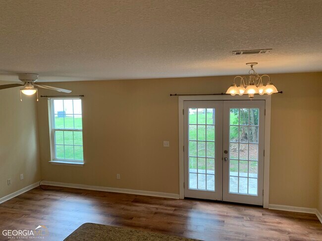 Building Photo - 103 Deep Bay Cir