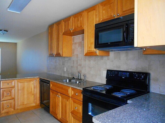 Building Photo - 10058 Emnora Ln