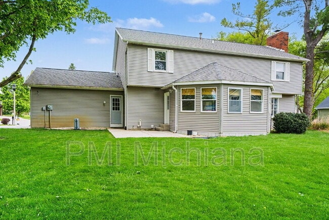 Foto del edificio - 15888 Muirfield Ct