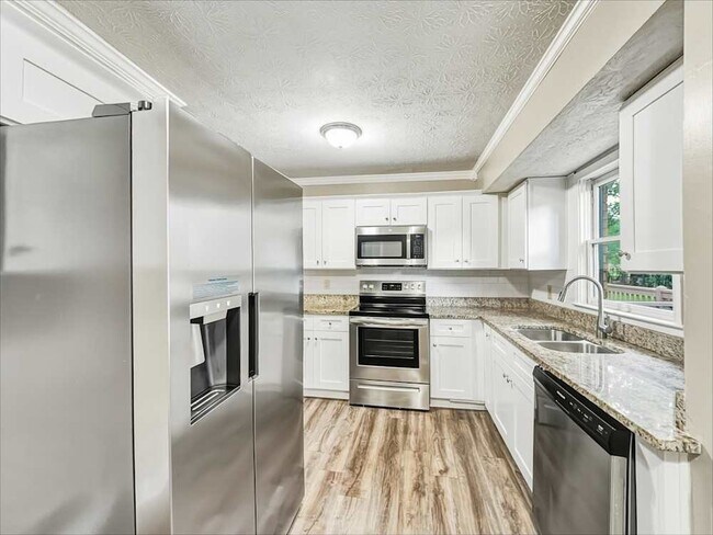 Foto del edificio - 4412 Bryant Dr SW