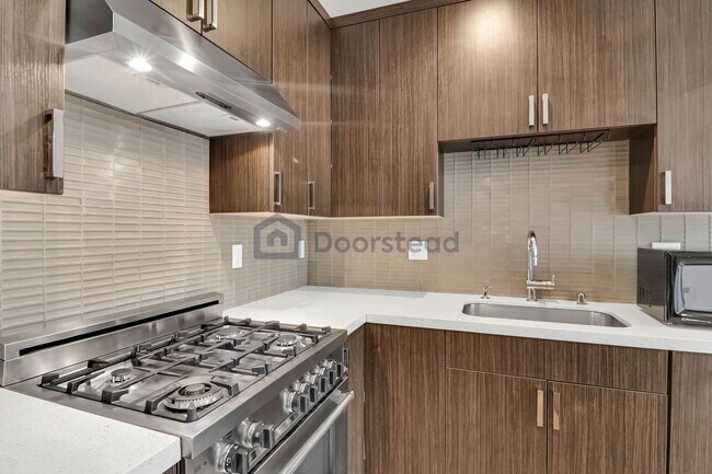 Foto del edificio - 170 Cypress St