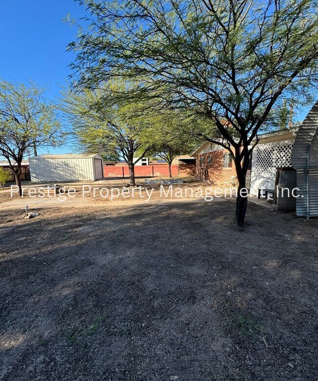 Foto del edificio - Centrally located 4/2.5 Brick House!!!