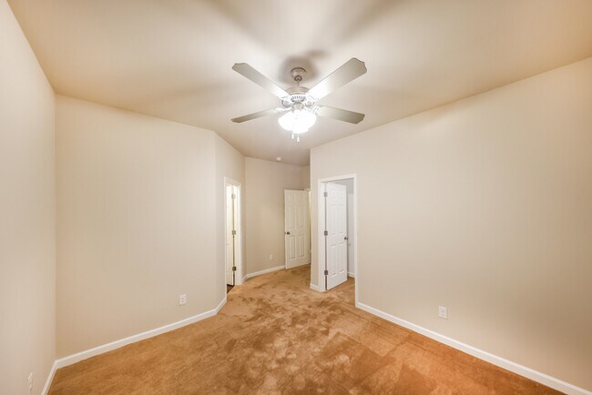 Building Photo - 236 Stonebriar Dr