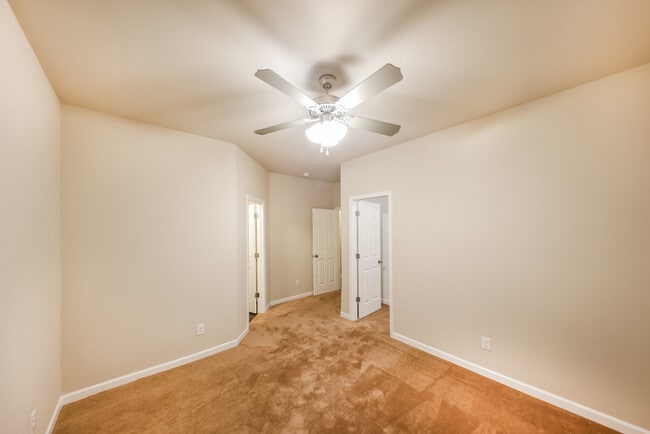 Foto del edificio - 236 Stonebriar Dr