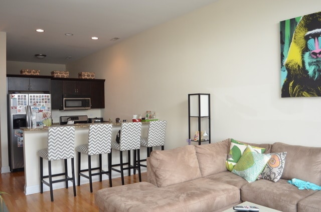 Photo - 2 bedroom with balcony facing south in Lakeview Apartment