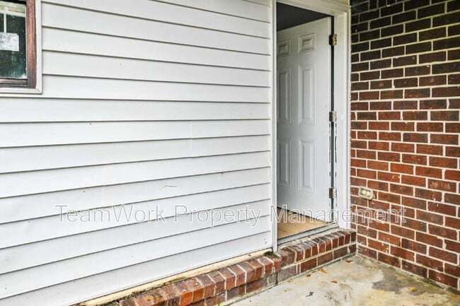 Building Photo - 121 Canvasback Dr