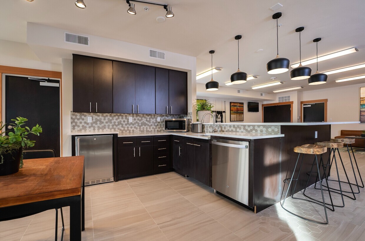 Marketplace Flats Apartments in University Place, WA