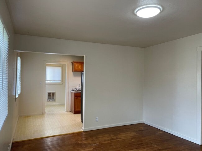 Foto del edificio - Nice 1 Bedroom 1 Bath Duplex
