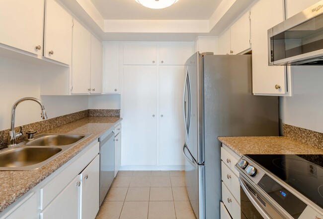 Foto del edificio - 12830 Burbank Blvd